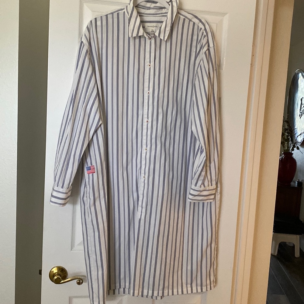 In excellent condition Treasure & Bond size XXL washable cotton dress.